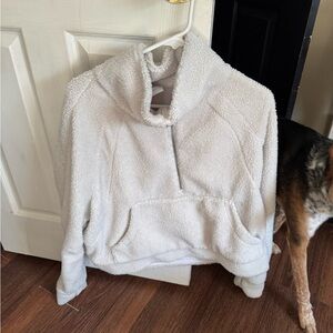 Lululemon White Sherpa Scuba